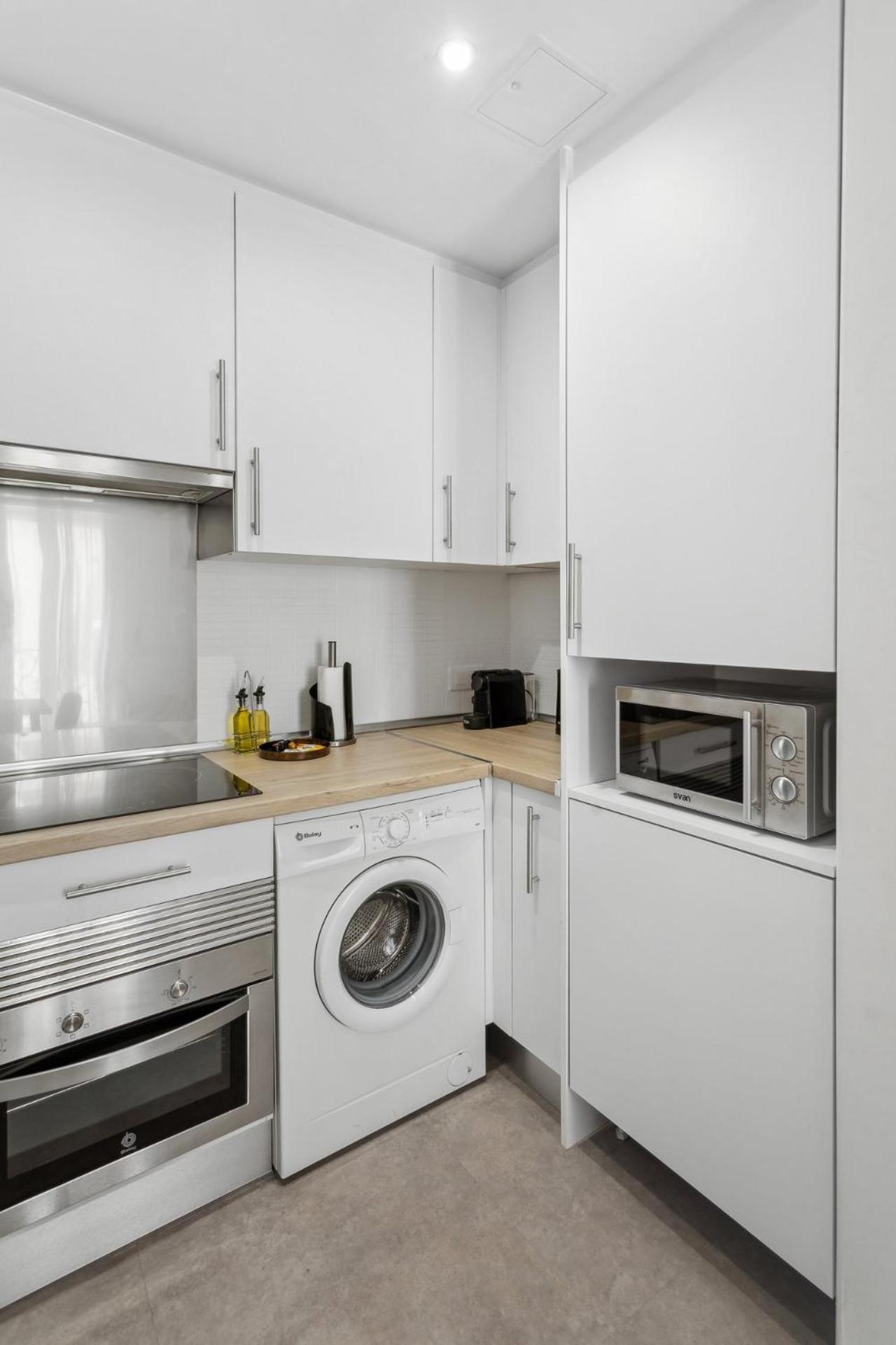 Limehome Madrid Calle De La Paloma Eksteriør billede