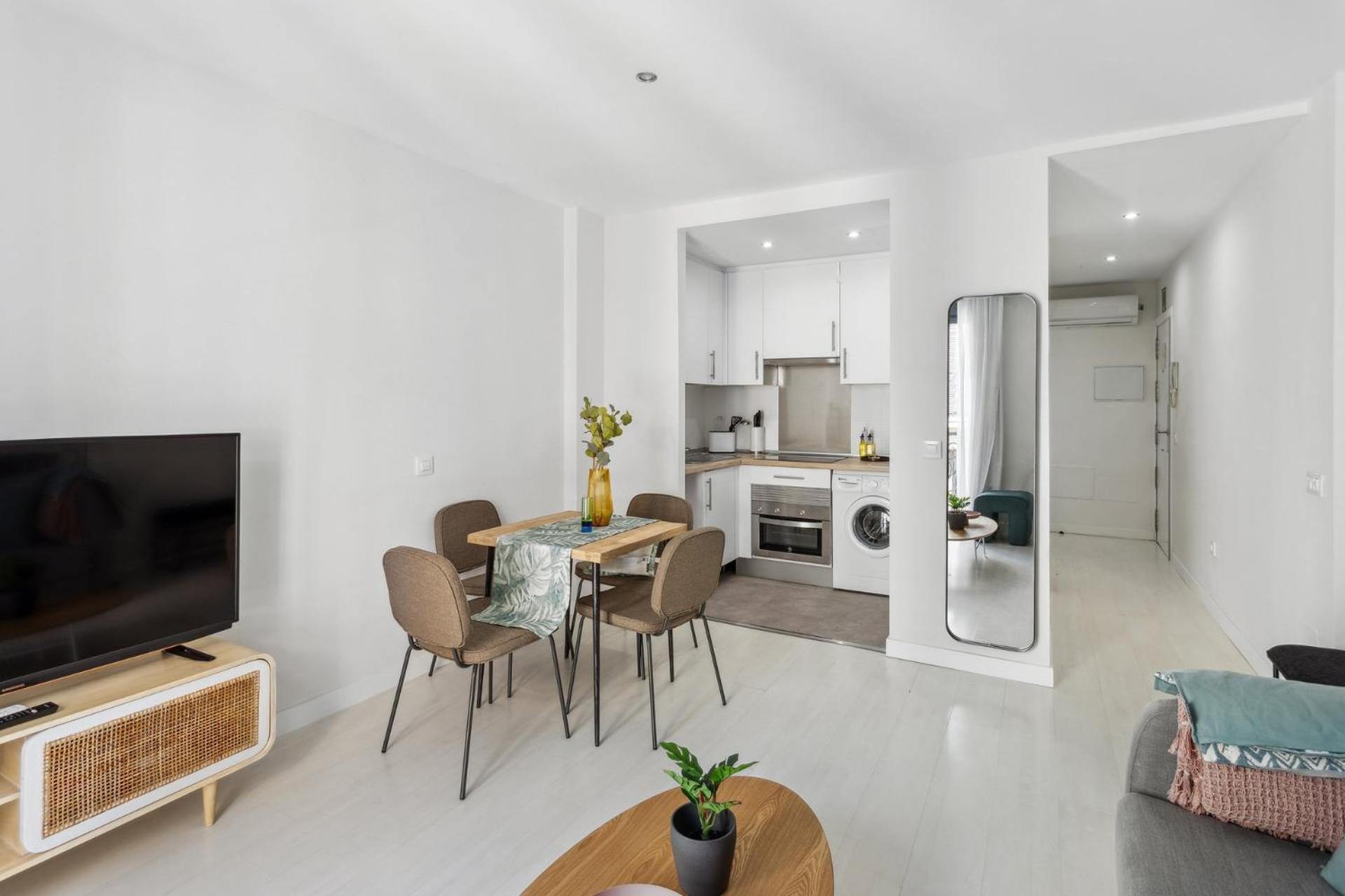 Limehome Madrid Calle De La Paloma Eksteriør billede