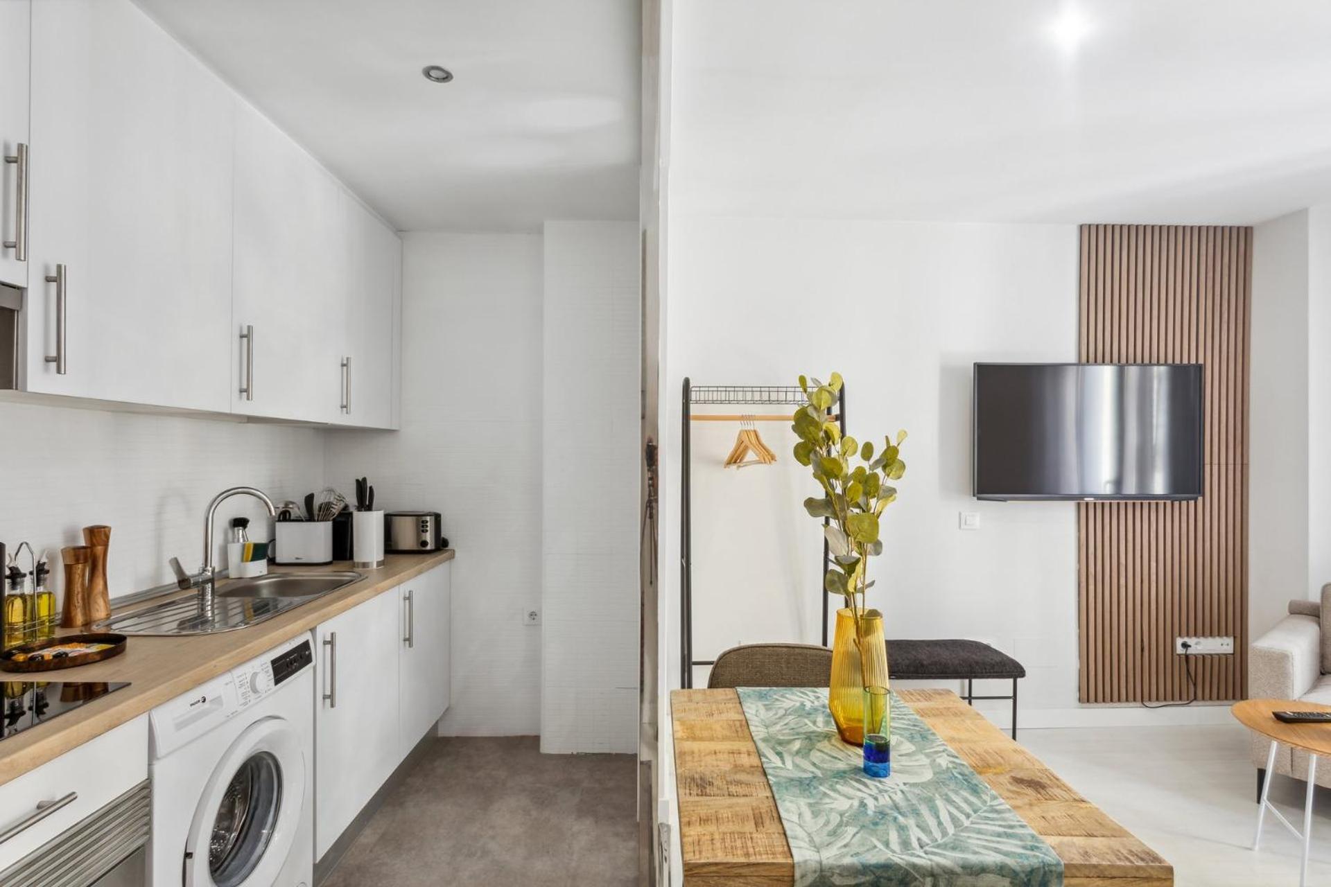 Limehome Madrid Calle De La Paloma Eksteriør billede