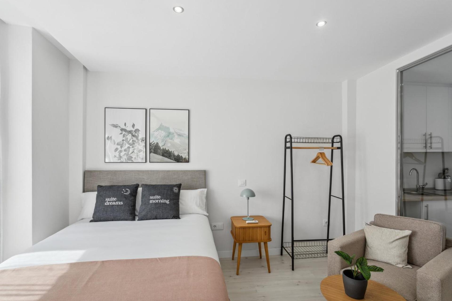 Limehome Madrid Calle De La Paloma Eksteriør billede