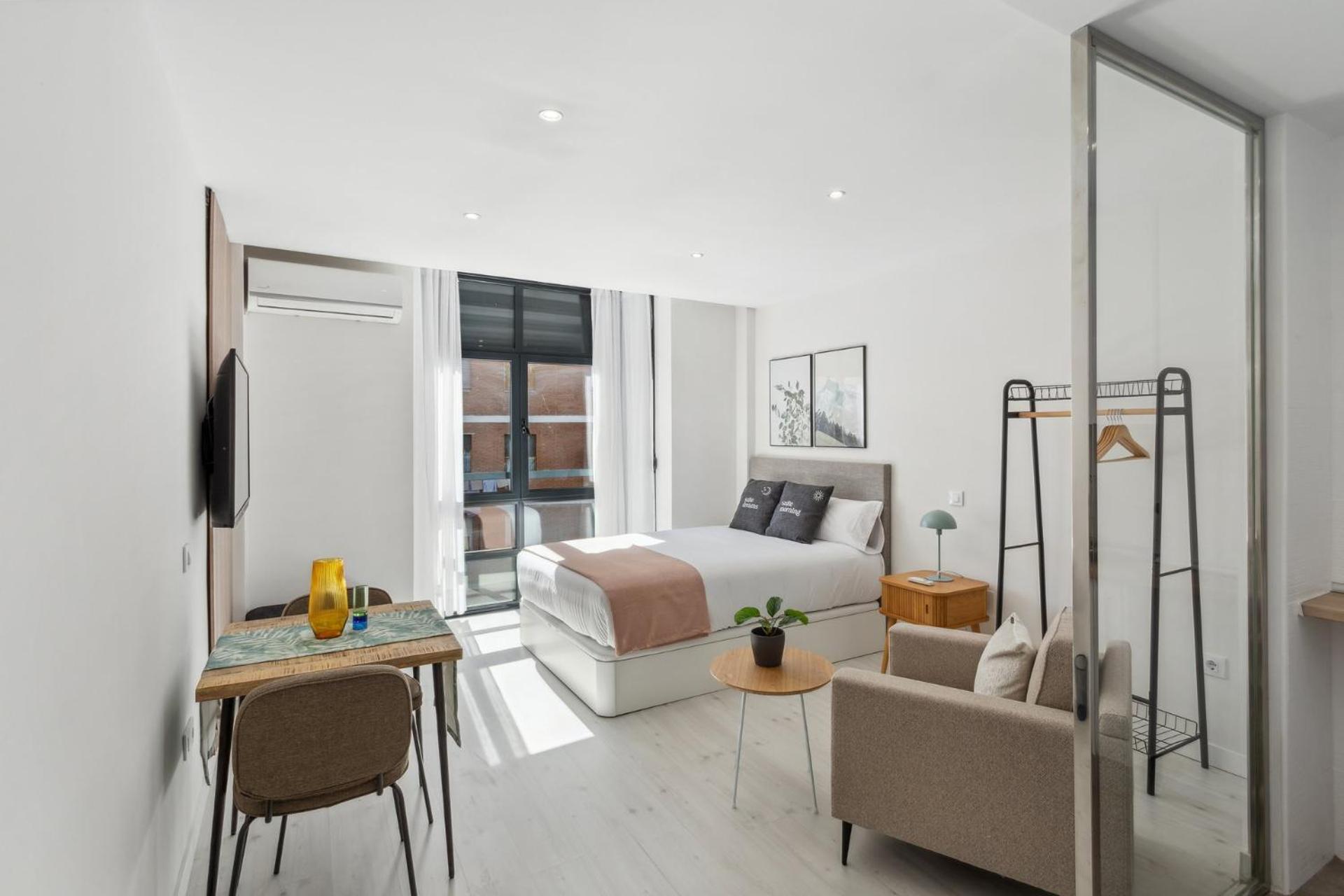 Limehome Madrid Calle De La Paloma Eksteriør billede