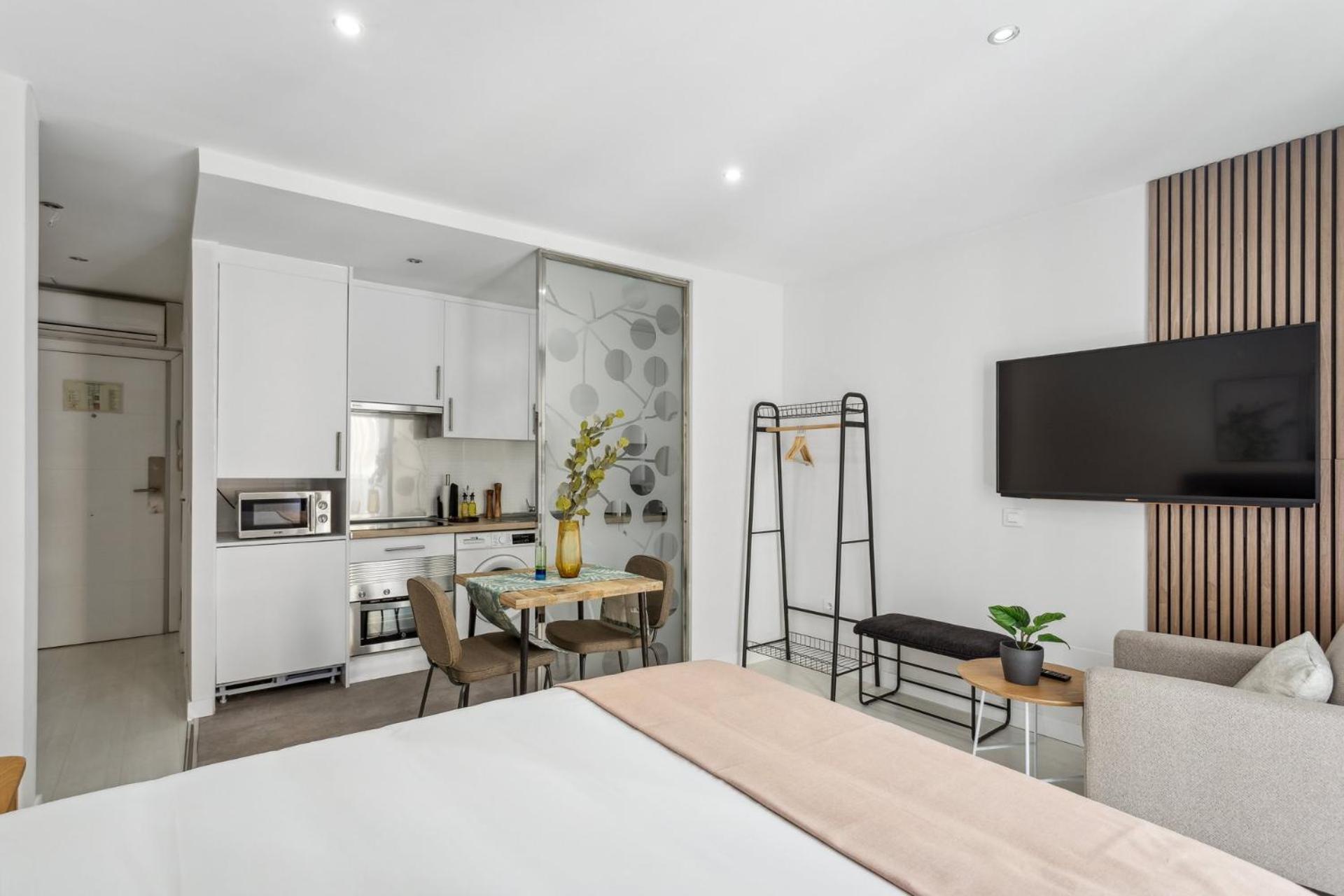 Limehome Madrid Calle De La Paloma Eksteriør billede