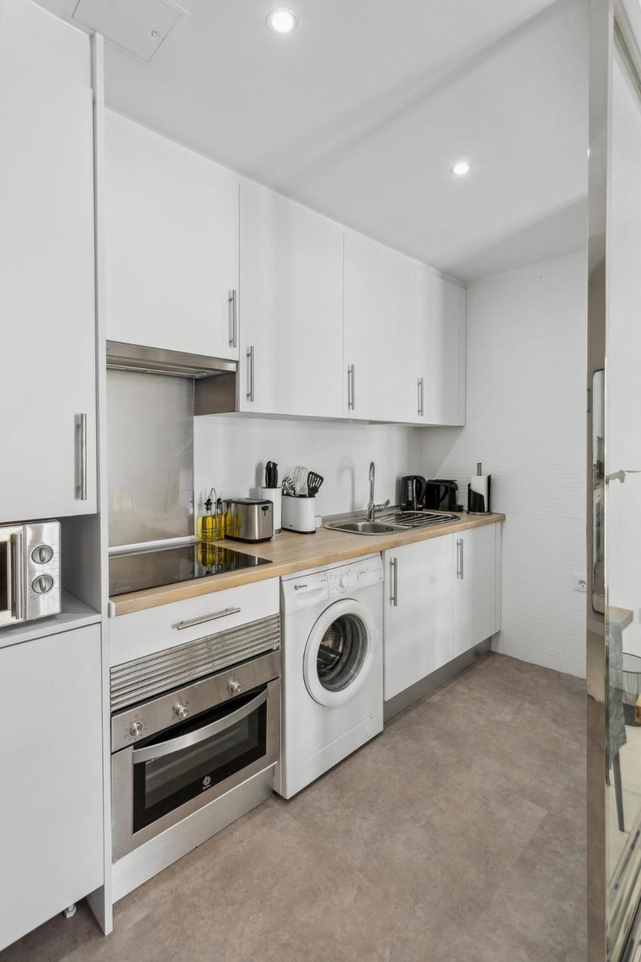 Limehome Madrid Calle De La Paloma Eksteriør billede