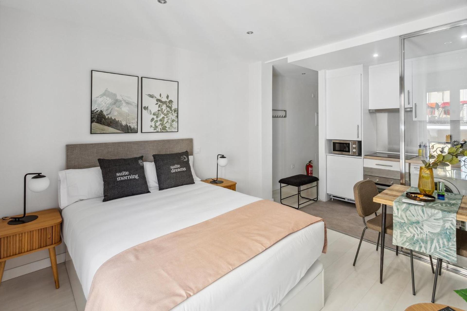 Limehome Madrid Calle De La Paloma Eksteriør billede