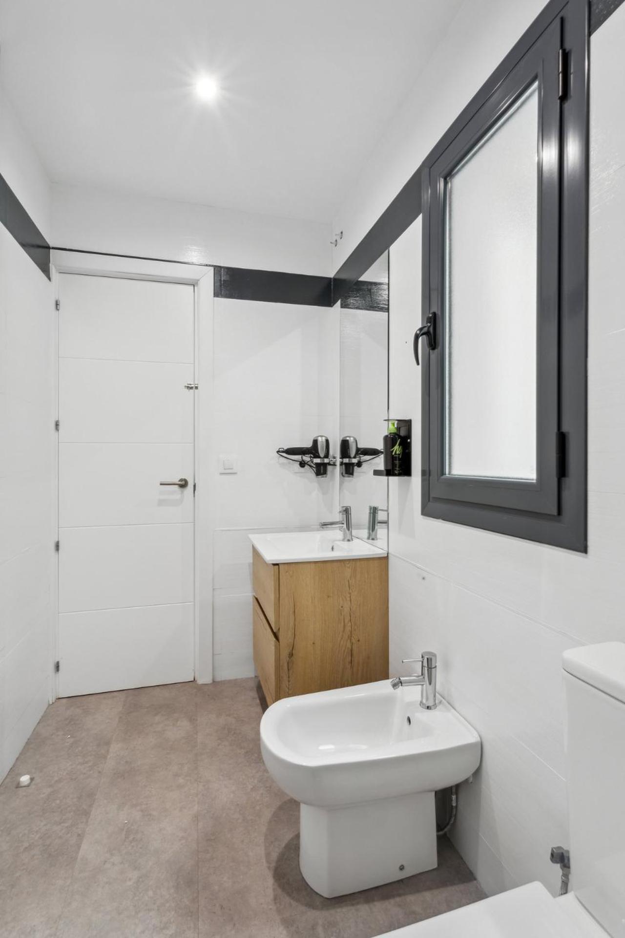 Limehome Madrid Calle De La Paloma Værelse billede
